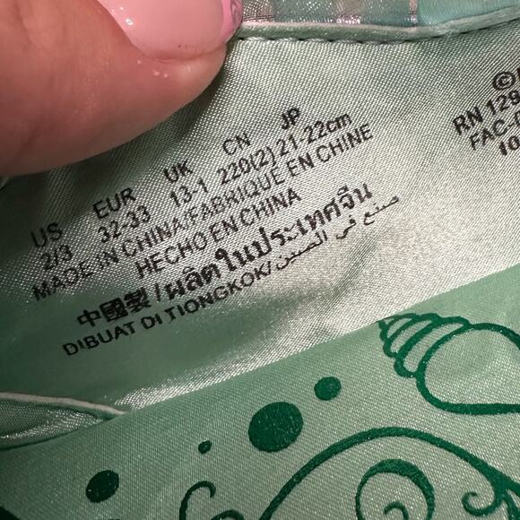 Disney The Little Mermaid Ariel iridescent Ruffle Kids Slip-On Shoes Size 2 NEW - Picture 3 of 7